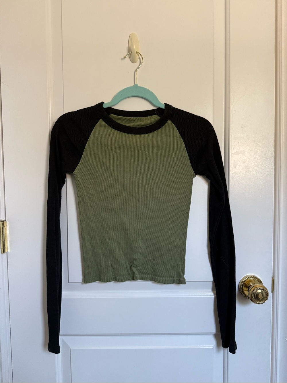 Brandy Melville Black and Green Long Sleeve Top